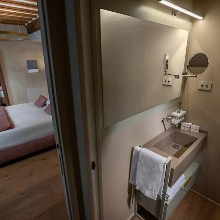 فندق مبيت وإفطار Il Cortile Di San Michele 4*