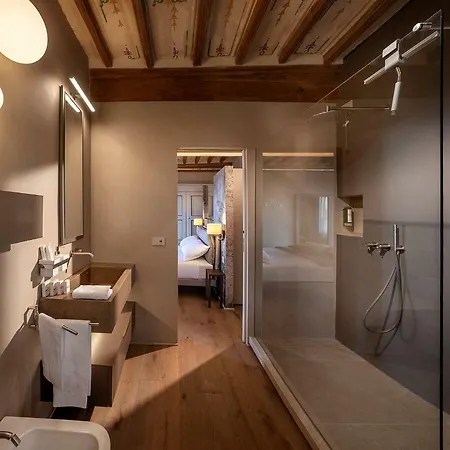 فندق مبيت وإفطار Il Cortile Di San Michele 4*