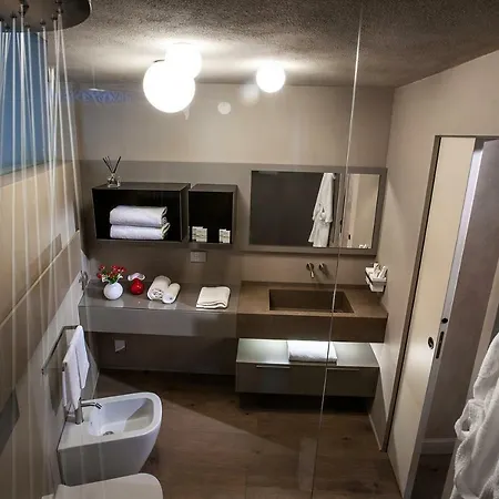 Il Cortile Di San Michele 4* Гуарене